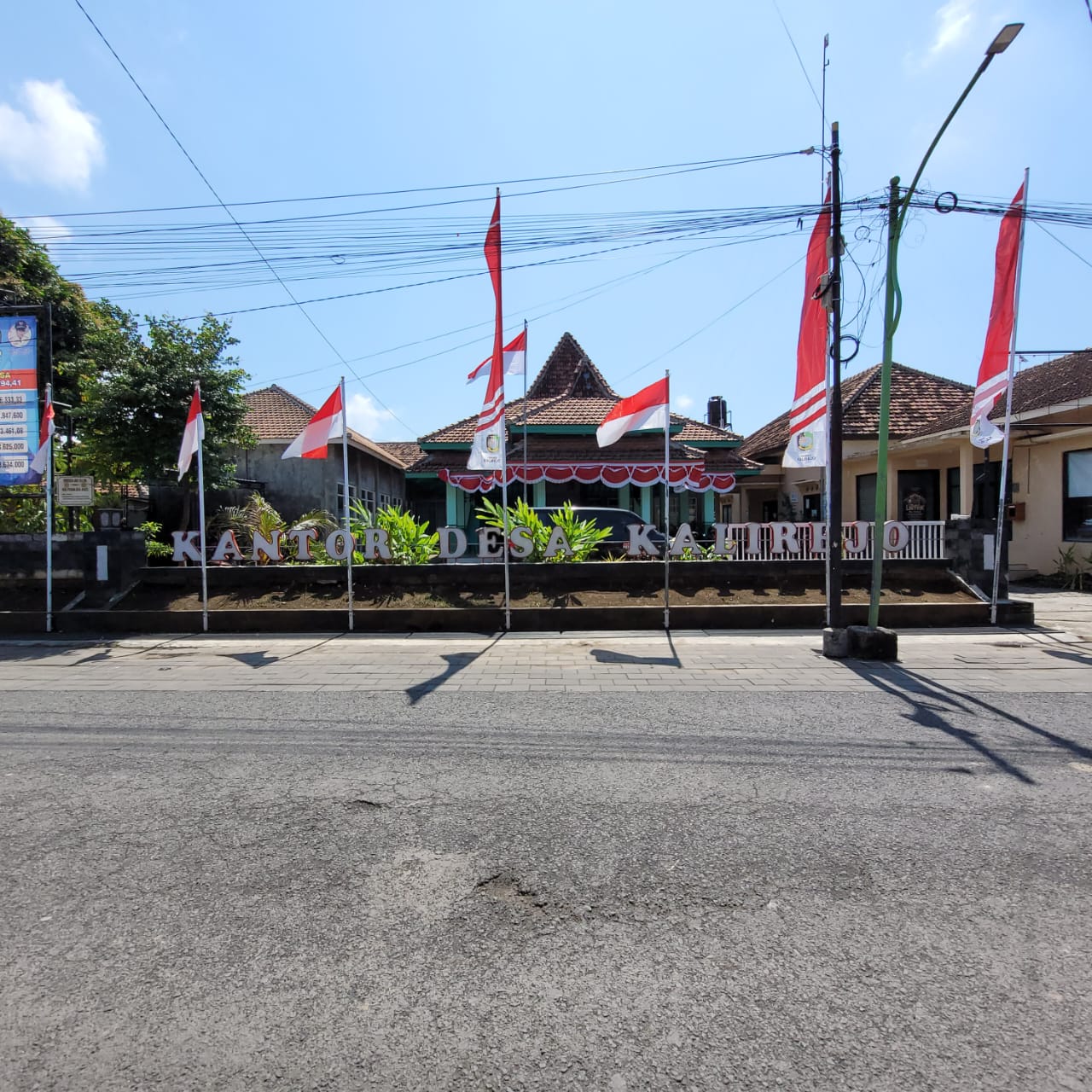 Logo Desa Benelanlor